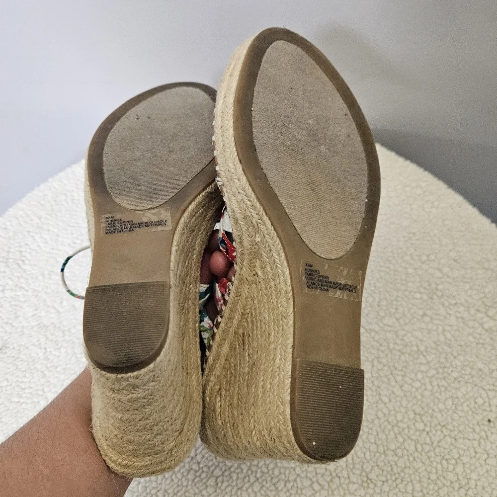 Sugar Colorful Strappy Wedge Sandals Size 8.5 - Picture 15 of 16